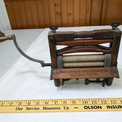 Antique Lovell Clothing Wringer