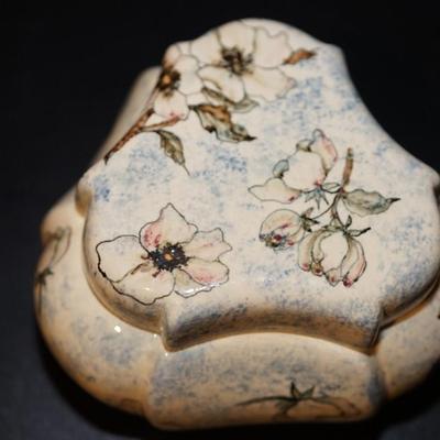 PAULINE POTTERY COVERED TRINKET JAR - UNMARKED