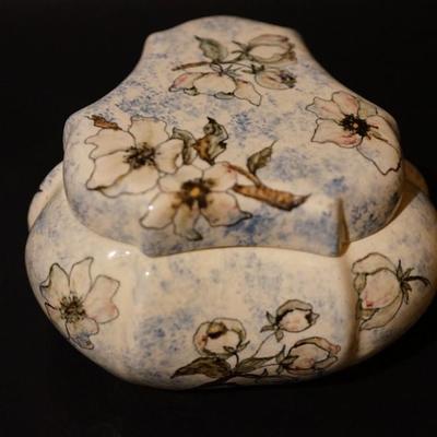 PAULINE POTTERY COVERED TRINKET JAR - UNMARKED