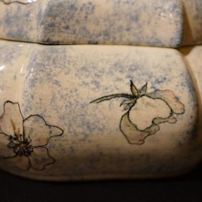 PAULINE POTTERY COVERED TRINKET JAR - UNMARKED