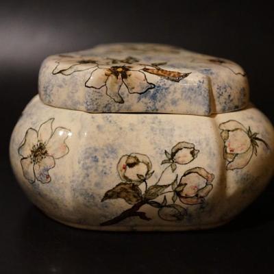 PAULINE POTTERY COVERED TRINKET JAR - UNMARKED