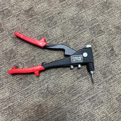 Larson Thread setter