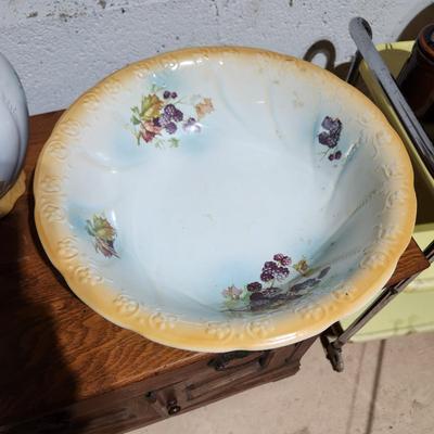 Antique J& G Meakin Ironstone Pitcher & Wash Basin Hanley England