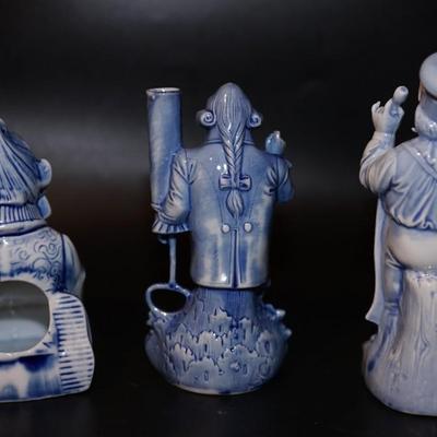 GROUPING OF THREE GERMAN BLUE & WHITE PORCELAIN FIGURES. TW0 LIQUOR FLASKS , ONE MATCH KEEP