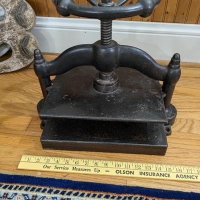 Antique Cast Iron Book Press