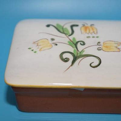 STANGL POTTERY TRINKET BOX W/ YELLOW TULIPS