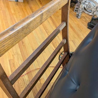 Antique Victorian Oak Figural Dog Head Gentleman's Parlor Arm Chair
