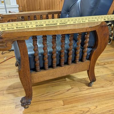 Antique Victorian Oak Figural Dog Head Gentleman's Parlor Arm Chair