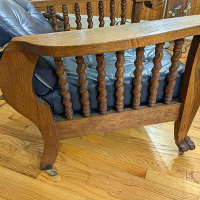 Antique Victorian Oak Figural Dog Head Gentleman's Parlor Arm Chair