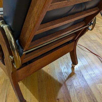 Antique Victorian Oak Figural Dog Head Gentleman's Parlor Arm Chair