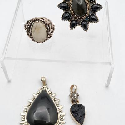Rings & Pendants - Black & White Stones