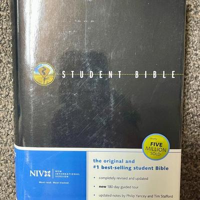 Book Lot - 9 Books on Buying, Selling, Stock Market, and More