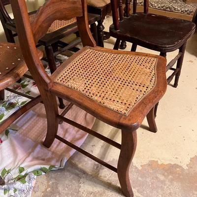 Mixed Lot 5 Vintage Chairs