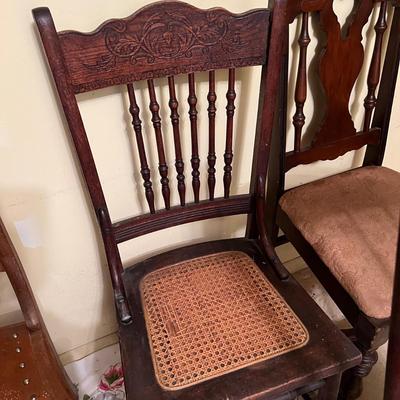 Mixed Lot 5 Vintage Chairs