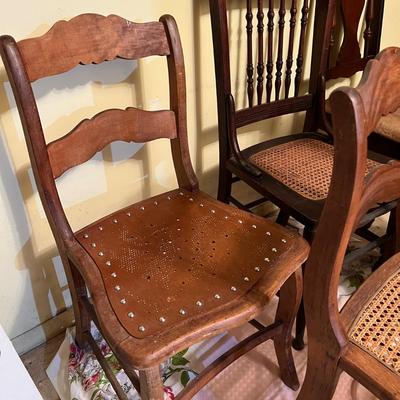Mixed Lot 5 Vintage Chairs