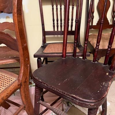 Mixed Lot 5 Vintage Chairs