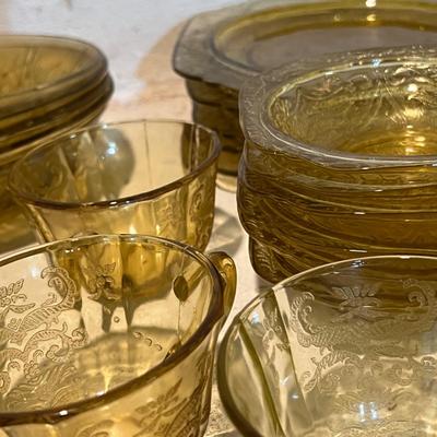 Big Lot Vintage Yellow Depression Glassware