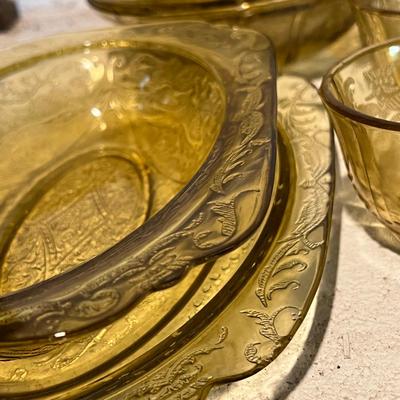 Big Lot Vintage Yellow Depression Glassware