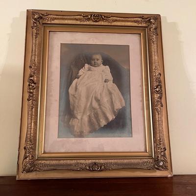 Lot 5 Antique Framed Portraits Photographs