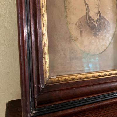 Lot 5 Antique Framed Portraits Photographs