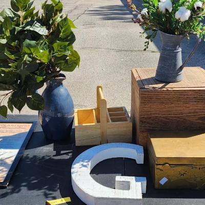 Home Deco lot, including vintage wooden box hand written note dated 1909