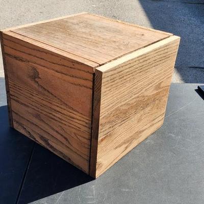 Home Deco lot, including vintage wooden box hand written note dated 1909