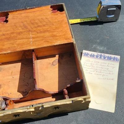 Home Deco lot, including vintage wooden box hand written note dated 1909