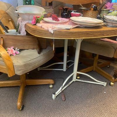 Lot 1: Kitchen Dining Area Selection
