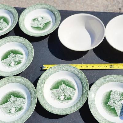 Household kitchen lot including the old Curiosity Shop plates and Corning Ware