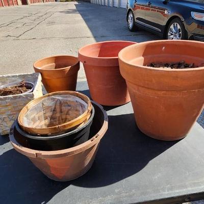 Flag and Planter lot