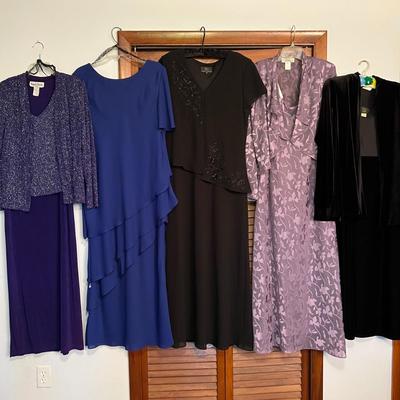 Women’s Formal Eveningwear Clothing Lot