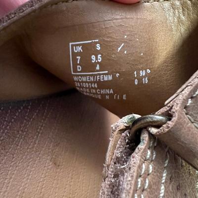 Women’s Sandals Shoes Lot - Clark’s, Bass