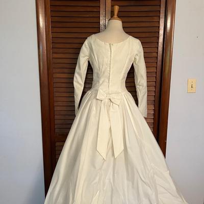 Vintage Wedding Dress Gown