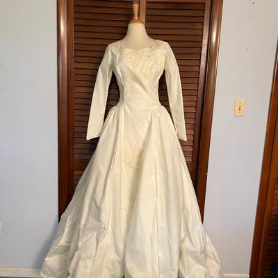 Vintage Wedding Dress Gown