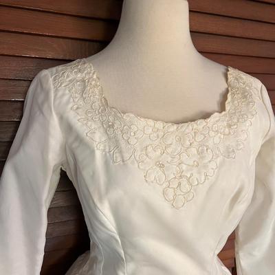 Vintage Wedding Dress Gown