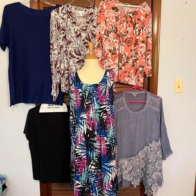 Big Mixed Lot Women’s Clothing - Chicos, Liz Claiborne, Evan Picone