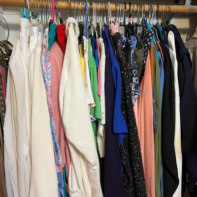 Big Mixed Lot Women’s Clothing - Chicos, Liz Claiborne, Evan Picone