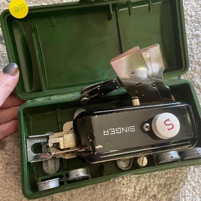Buttonholes attachment-Singer