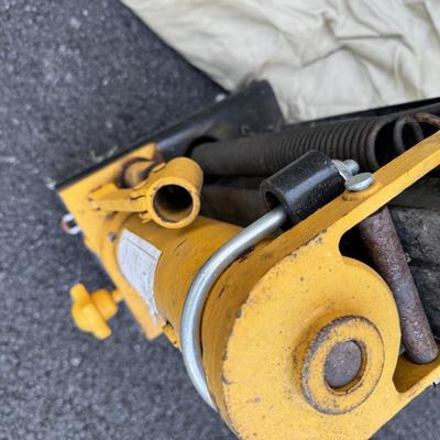 Central Hydraulics 10 Ton Log spliter