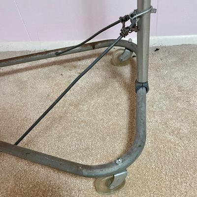 Rolling Aluminum Laundry Hanger Stand