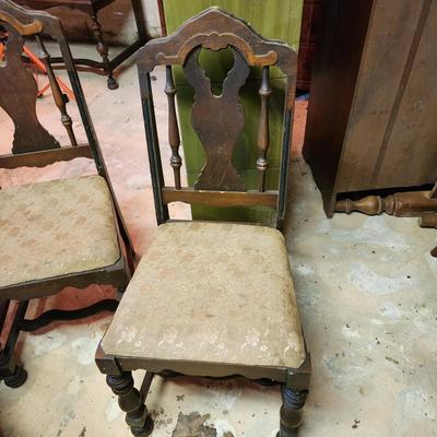 4 Antique Chairs 3 Armless 1 w Arms