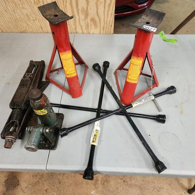 Car Lot, Jack Stands , 4 Way Lug Wrenches , Jacks