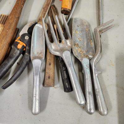 Large Table Top Lot of Tools