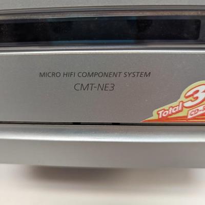 SONY MIcro HIFI Component System CMT-NE3 System With Speakers