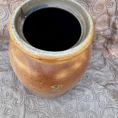 Very nice 2 Gallon Jug / Crock