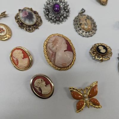 Cameo Brooches & Lapel Pins