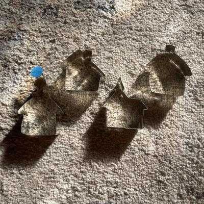 4 aluminum cookie cutters-houses