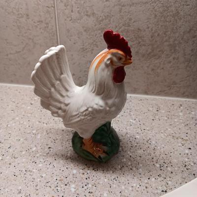 CERAMIC DECORATIVE ROOSTERS, TEA BAG PLATES AND SALT/PEPPER SHAKERS