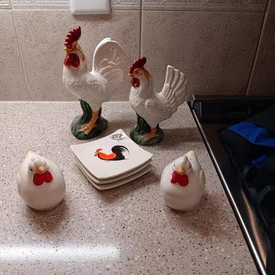CERAMIC DECORATIVE ROOSTERS, TEA BAG PLATES AND SALT/PEPPER SHAKERS