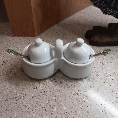 TIN ROOSTER, EGG BASKET AND JELLY HOLDER